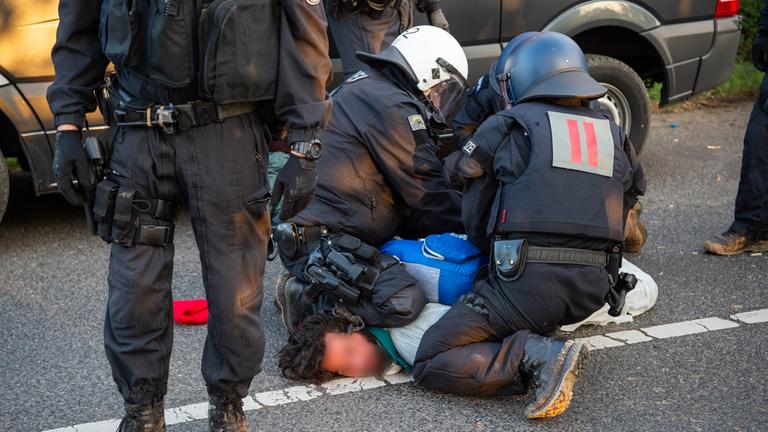 ZDFheute live zu Polizeigewalt in Deutschland