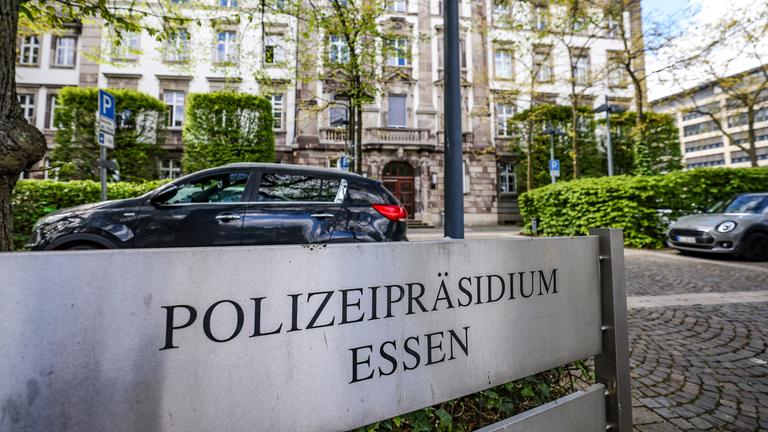 Archiv:  Außenaufnahme vom Polizeipräsidium in Essen.