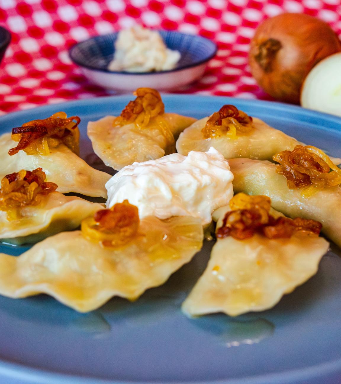  Polnische Piroggen mit Hackfleisch-Füllung und Röstzwiebeln
