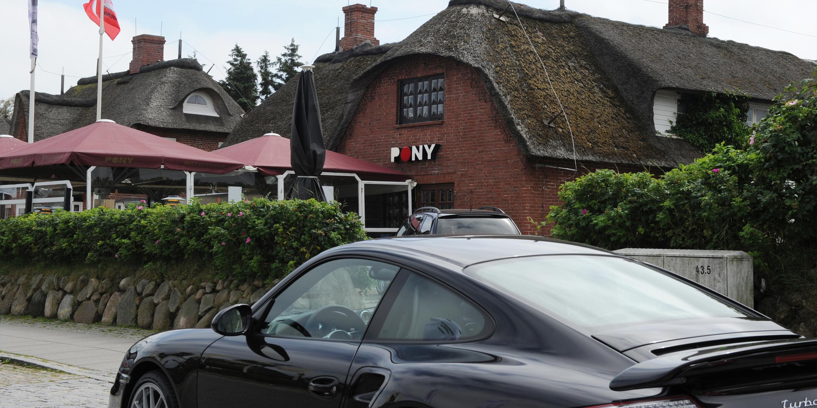 Archiv: Der "Pony" Club, fotografiert am 30.07.2011 in Kampen auf Sylt (Schleswig-Holstein). 