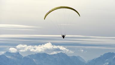 Paraglider überlebt Absturz aus 150 Metern