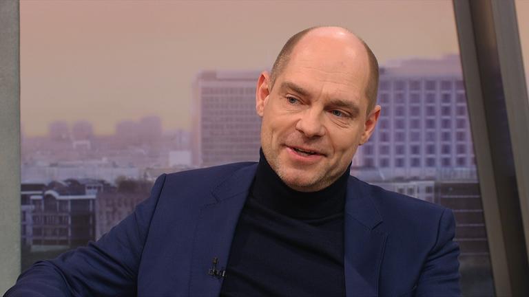 Presse mit Korbinian Frenzel / DLF