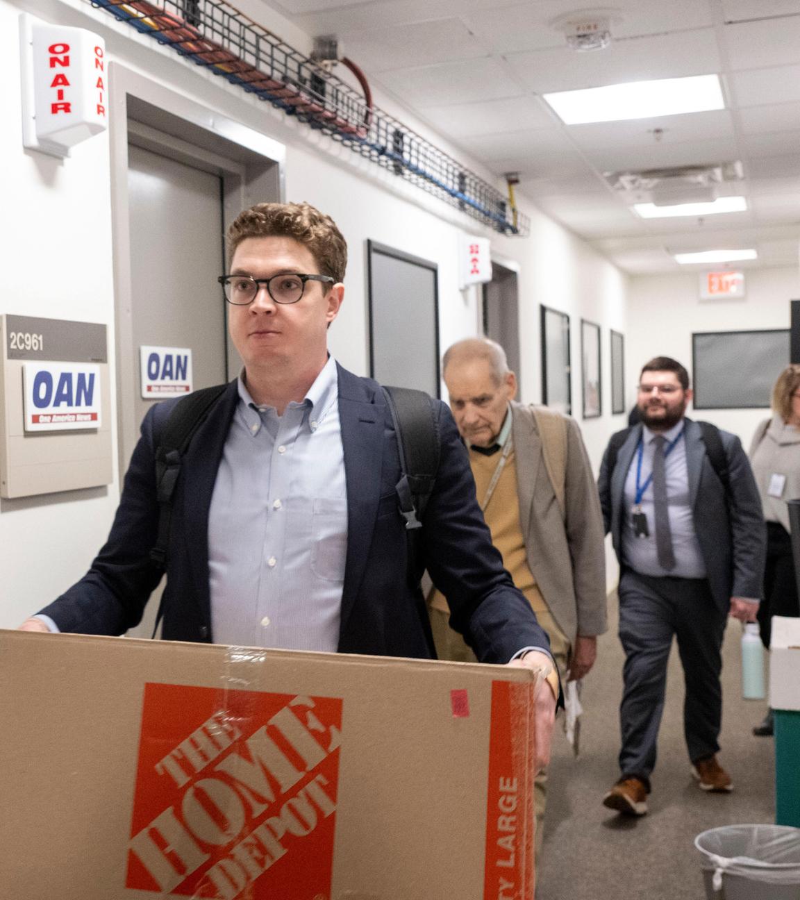 Ein Symbolbild schwindender Pressefreiheit: Mitglieder des Pentagon-Pressekorps mussten im vergangenen Oktober ihre Presseausweise abgeben und das Pentagon verlassen.