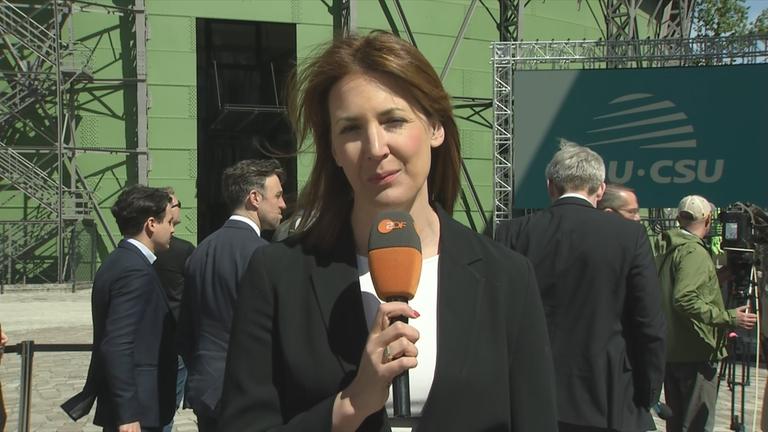 Andrea Maurer von der Pressekonferenz in Berlin