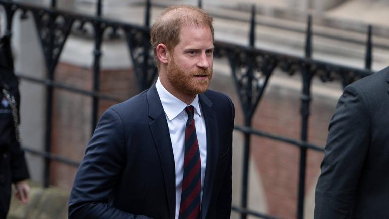 Prinz Harry vor dem Royal Courts of Justice in London, Vereinigtes Königreich, am 22.01.2026.