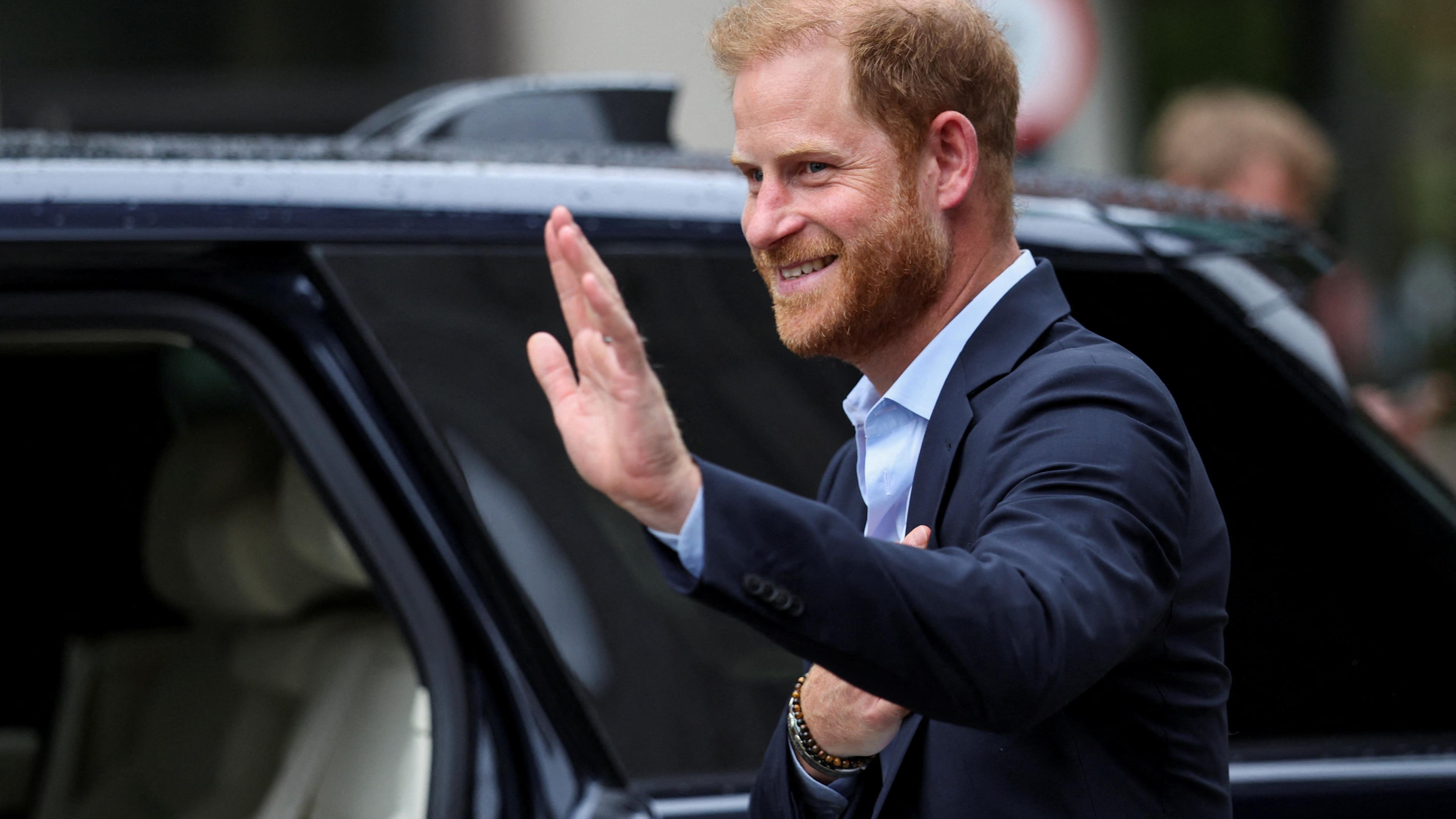 Adel: Prinz Harry besucht das Zentrum für Explosionsverletzungsstudien am Imperial College in London