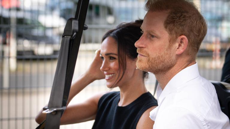 Archiv: Prinz Harry mit Ehefrau Meghan Markle