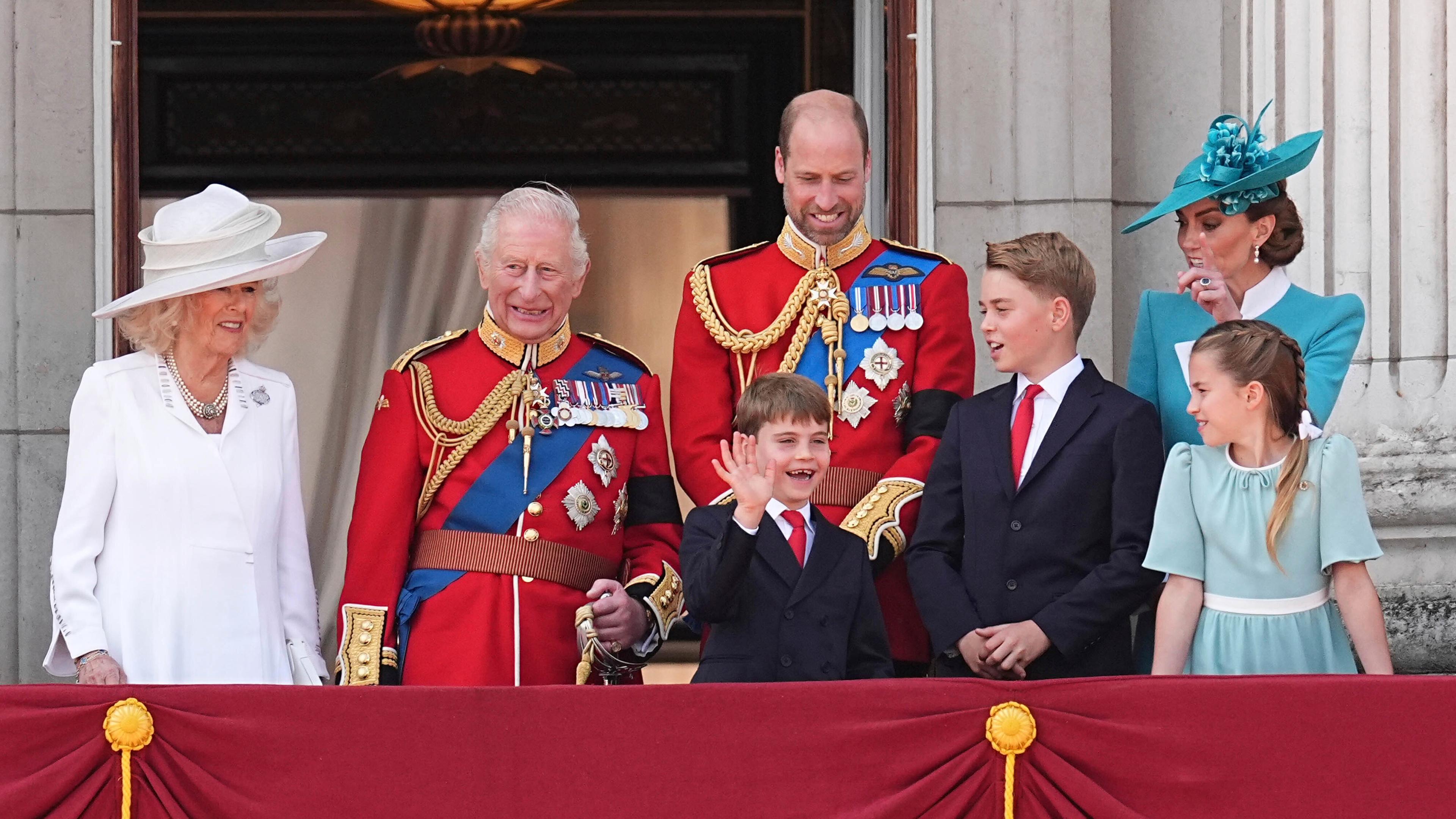 König Charles versammelt royale Familie