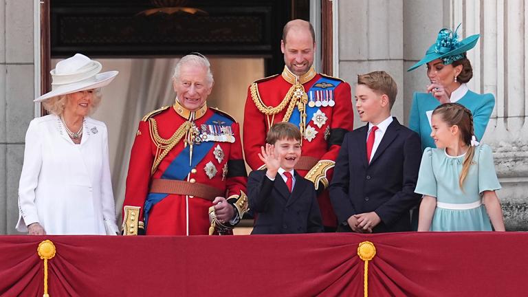 König Charles versammelt royale Familie