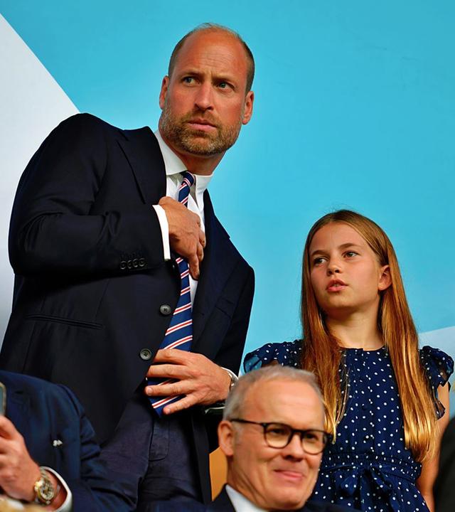Prinz William und seine Tochter Charlotte beim Finale der Fußball-EM in Basel.