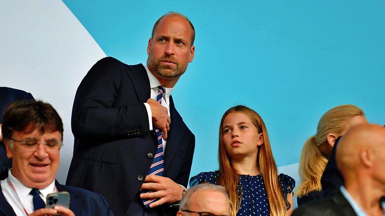 Prinz William und seine Tochter Charlotte beim Finale der Fußball-EM in Basel.