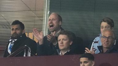 Prinz William und Prinz George feuern Aston Villa an