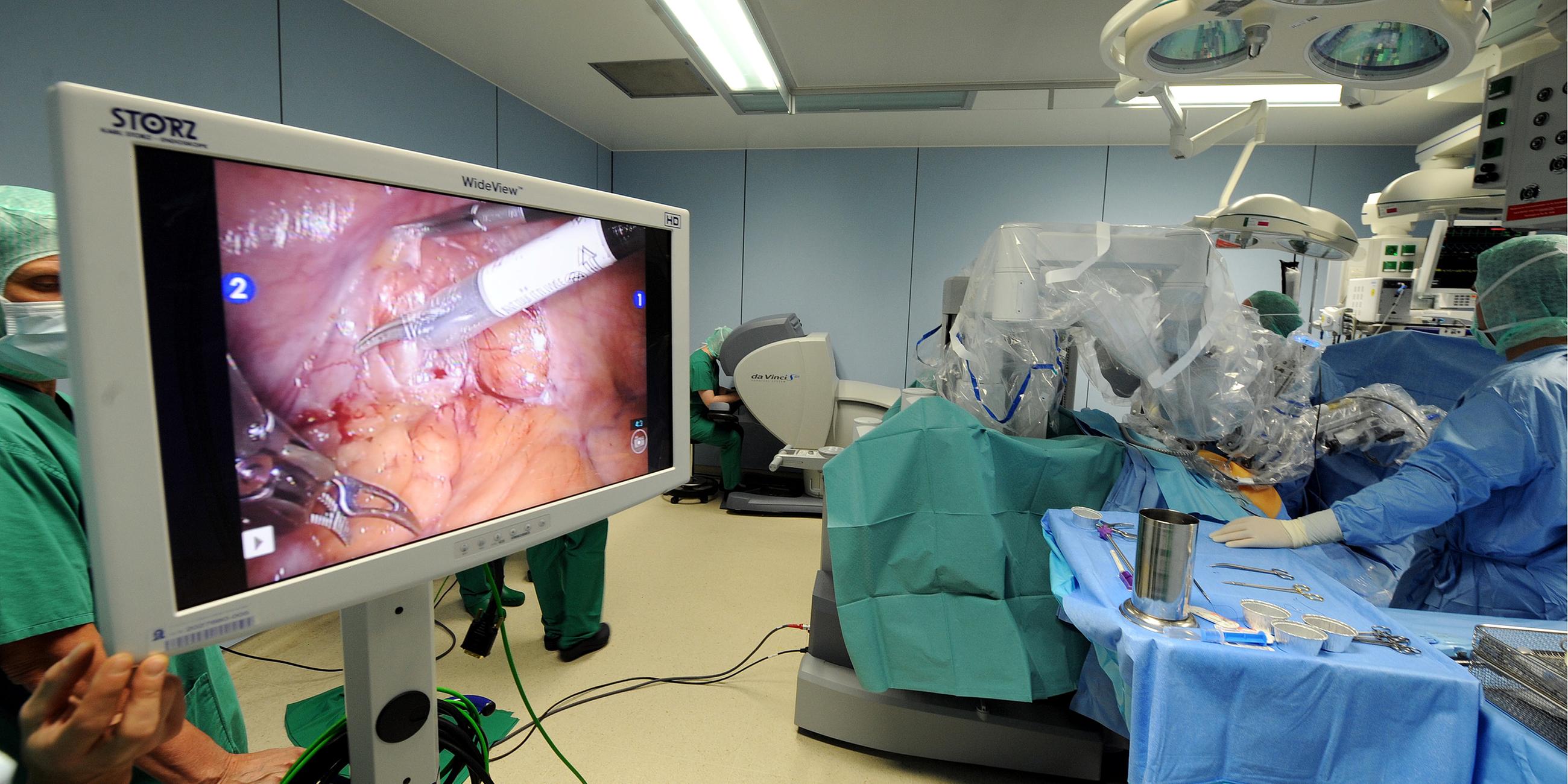 Patient wird an der Prostata operiert