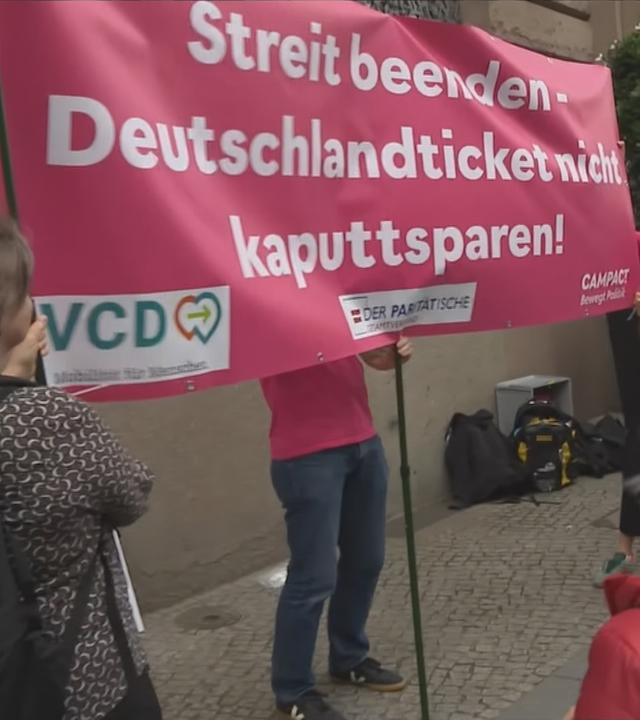 Proteste für das Deutschlandticket