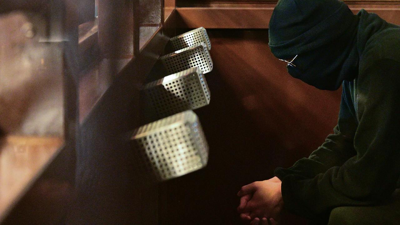 Berlin Court of Appeal: 13 years in prison after knife attack at Holocaust ...