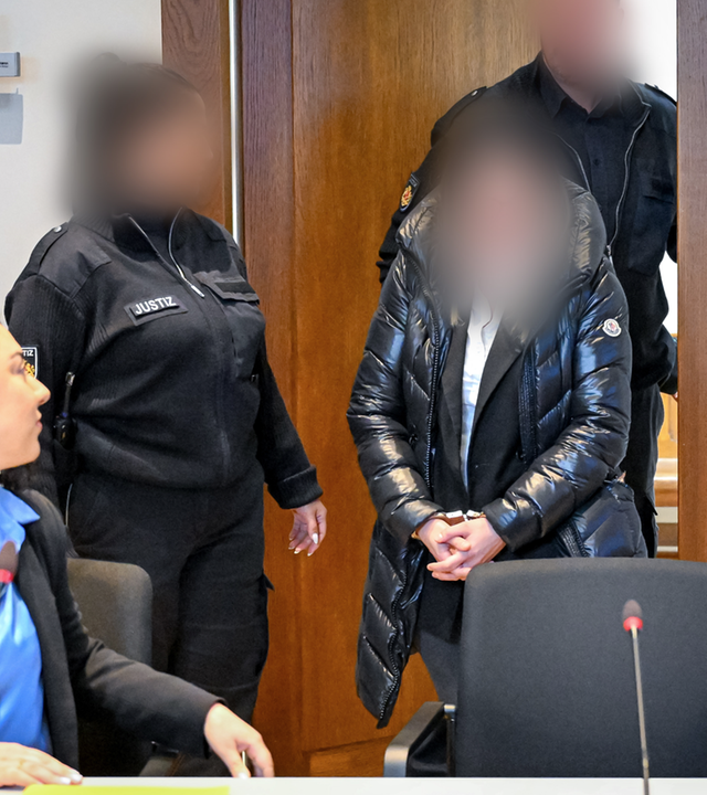 Angeklagte im Gerichtsaal  