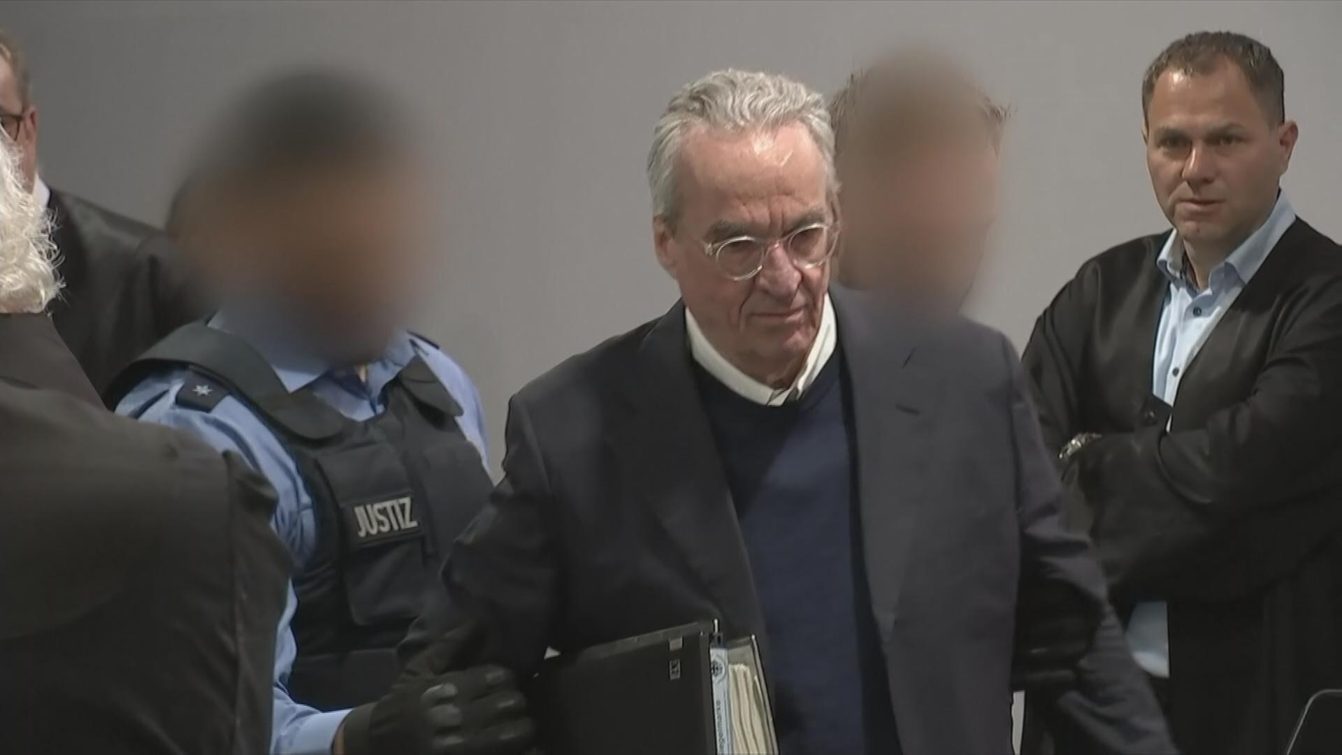 Heinrich XIII. Prinz Reuß vor Gericht