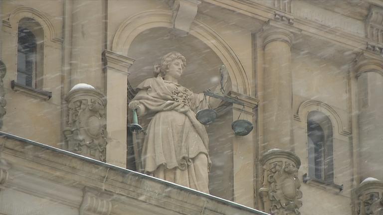 Hamburger Landgericht, Justitia