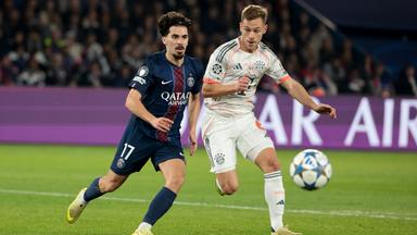 Im Duell: Paris-Spieler Vitinha und Bayerns Mittelfeld-Stratege Joshua Kimmich