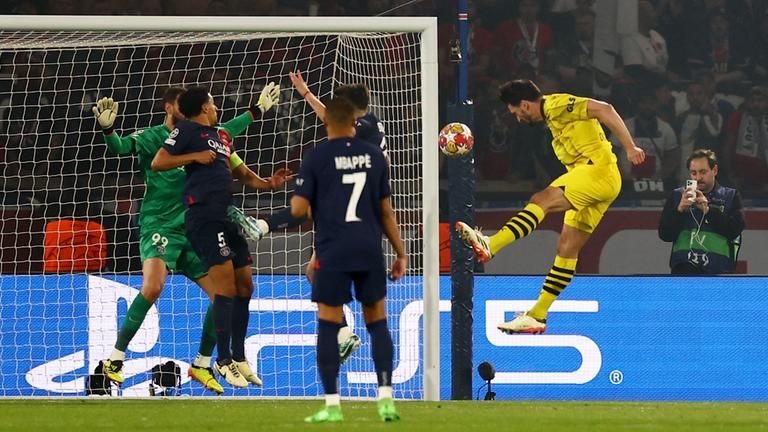 PSG - Borussia Dortmund: Mats Hummels köpft das 1:0