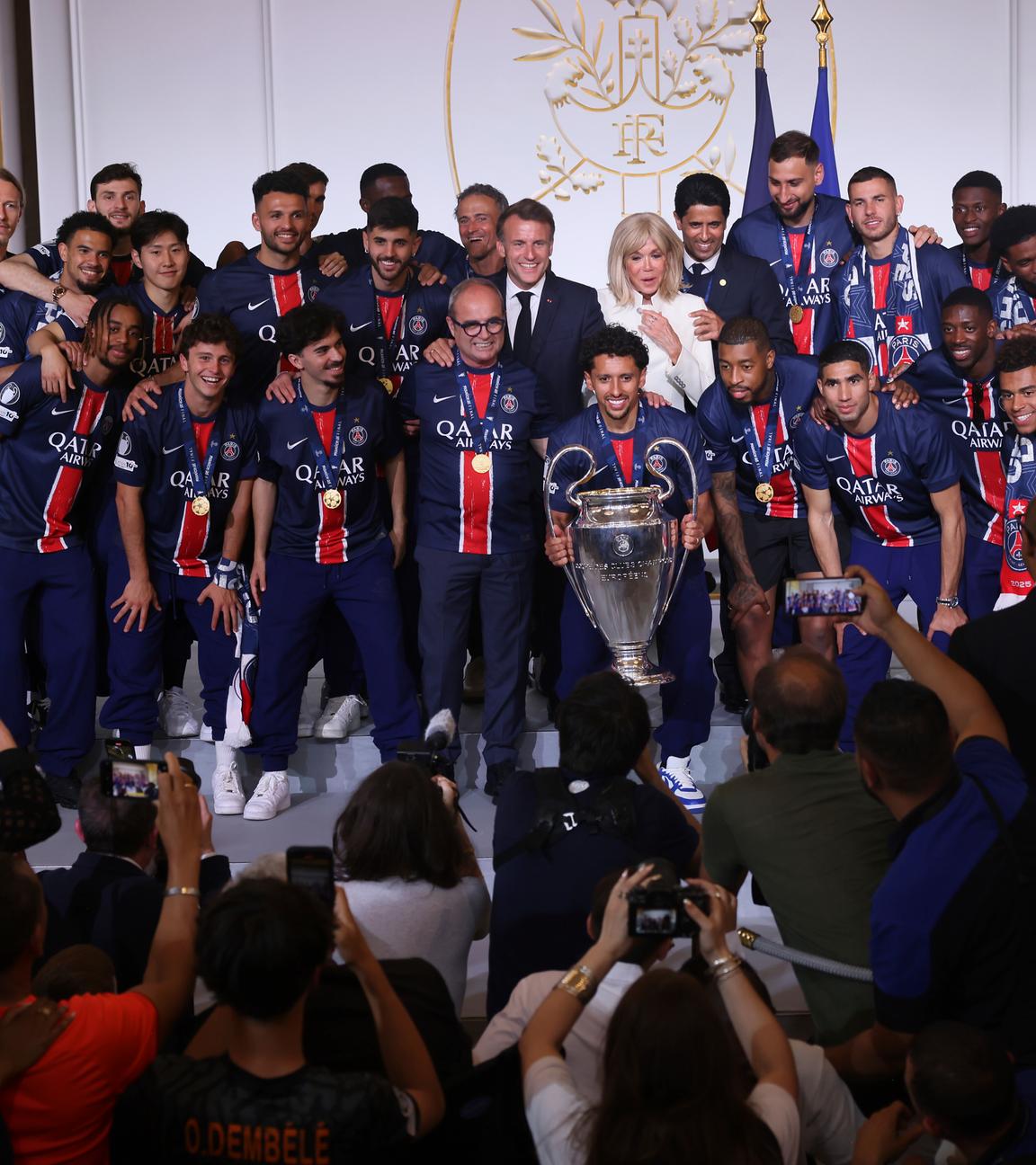Emanuel Macron empfängt PSG im Elysee-Palast