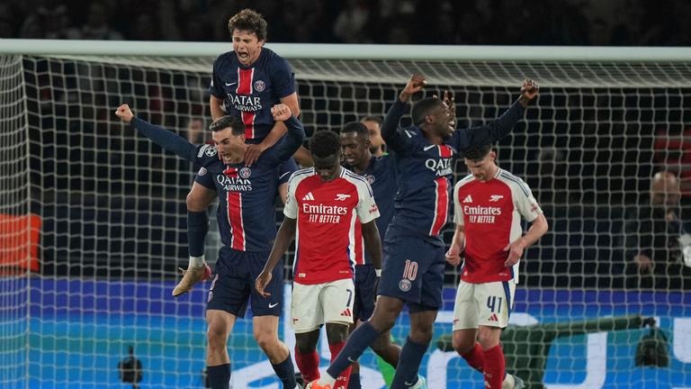 PSG-Spieler feiern nach dem Champions-League-Halbfinal-Rückspiel.