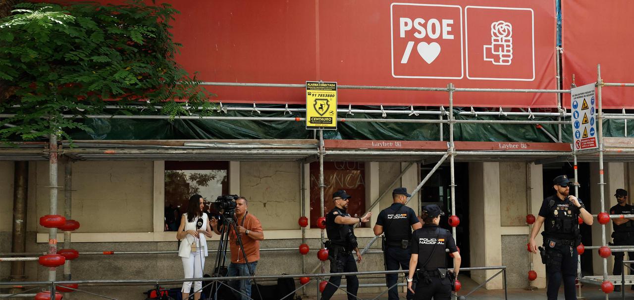 In Madrid gab es einen Polizeieinsatz in der Zentrale der PSOE