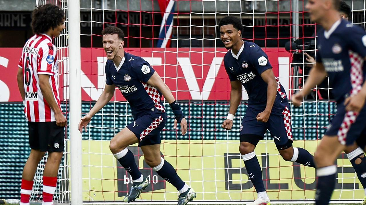 Ivan Perisic von PSV Eindhoven feiert das 0:1.