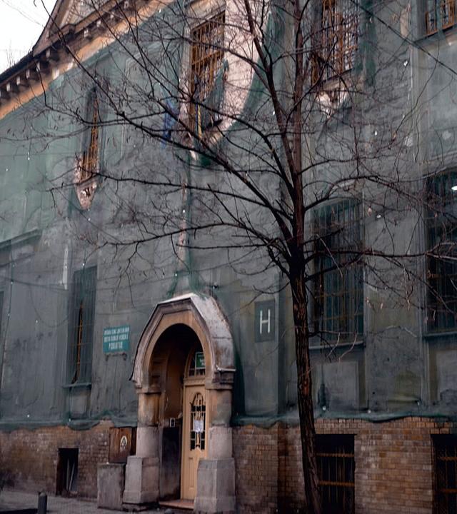 Eingang der Psychiatrie im Arad (Rumänien)
