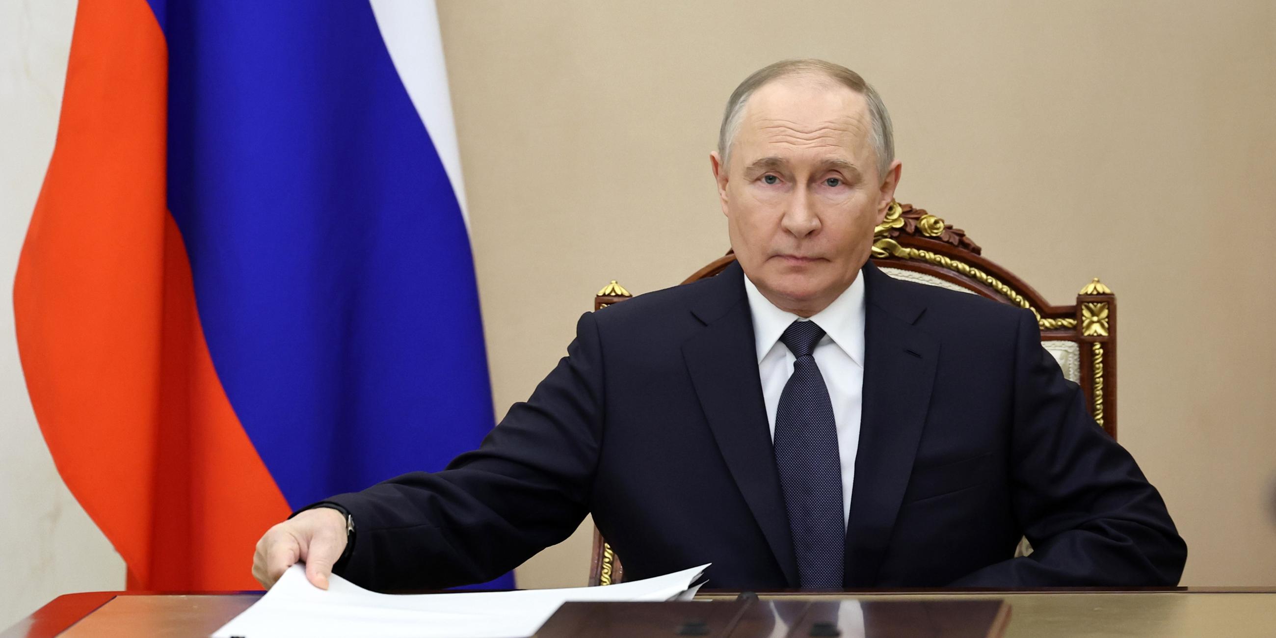 Russlands Präsident Putin bei einem Treffen mit der Regierung in Moskau.