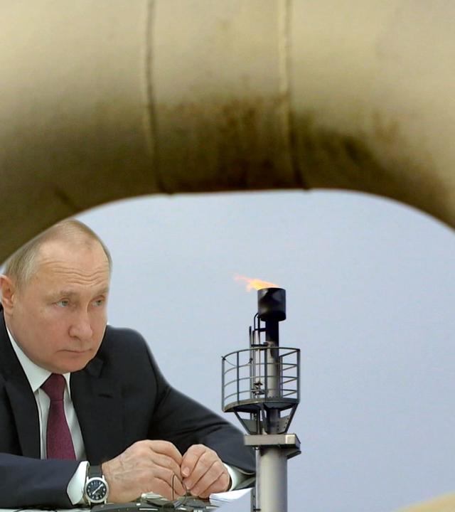 Bildmontage: Putin unter einer Gasleitung