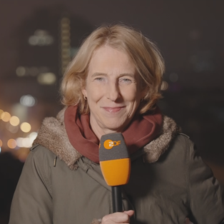 Katrin Eigendorf vor Kiew bei Nacht