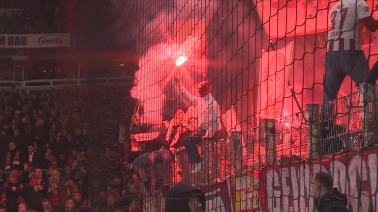 Pyrotechnik im Fußballstadion