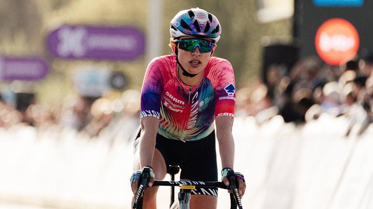 Rennradfahrerin Katarzyna Niewiadoma am 06.04.2025 bei dem Ronde van Vlaanderen Women 2025 in Oudenaarde, Belgien.