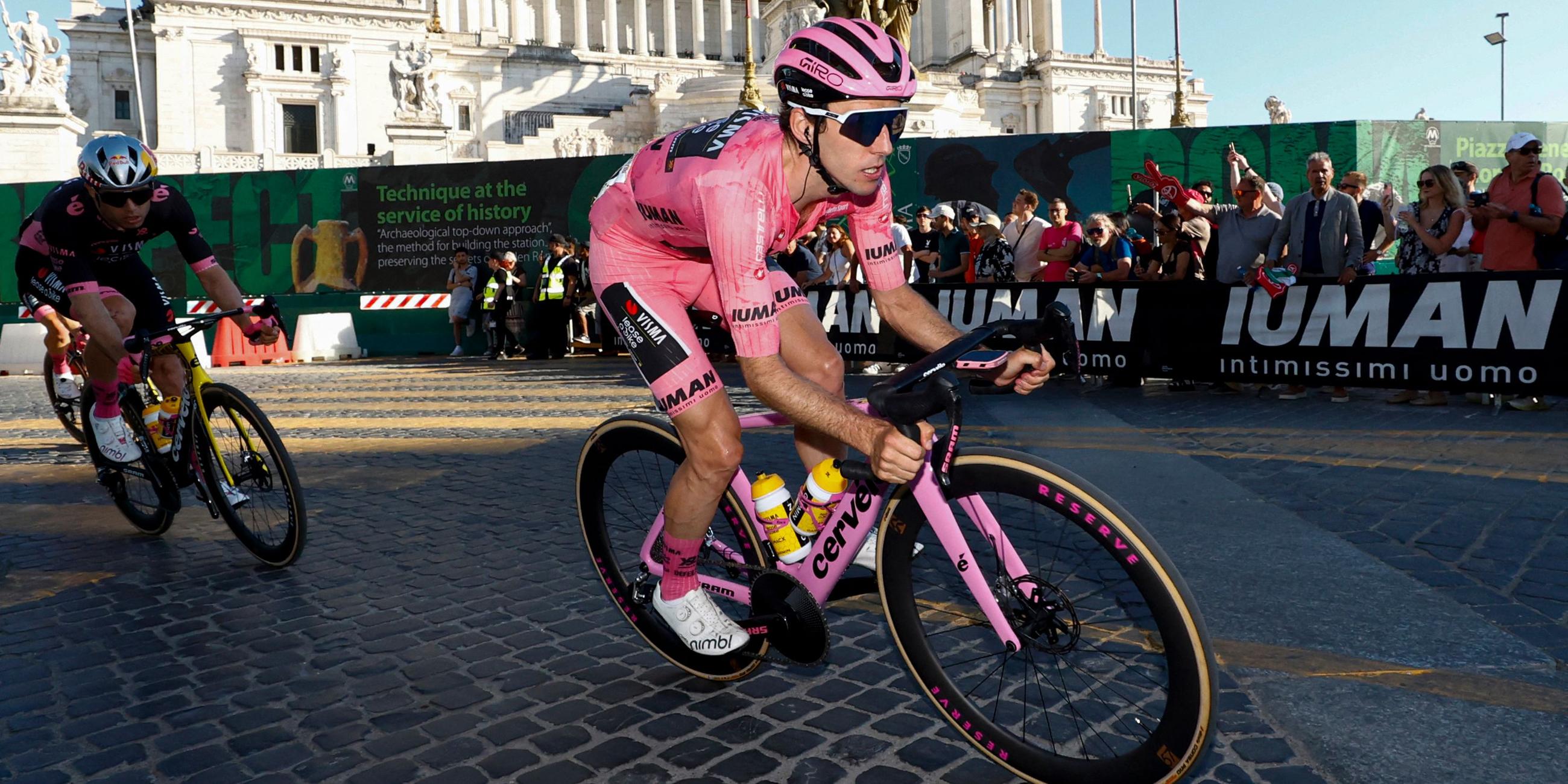 Simon Yates in Aktion auf der letzten Etappe des Giro d'Italia.