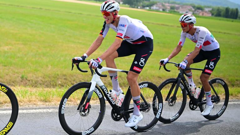 Radsport: Nils Politt und Isaac del Toro.