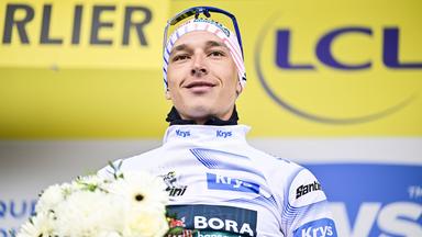 Deustchlands Florian Lipowitz freut sich auf dem Podium.