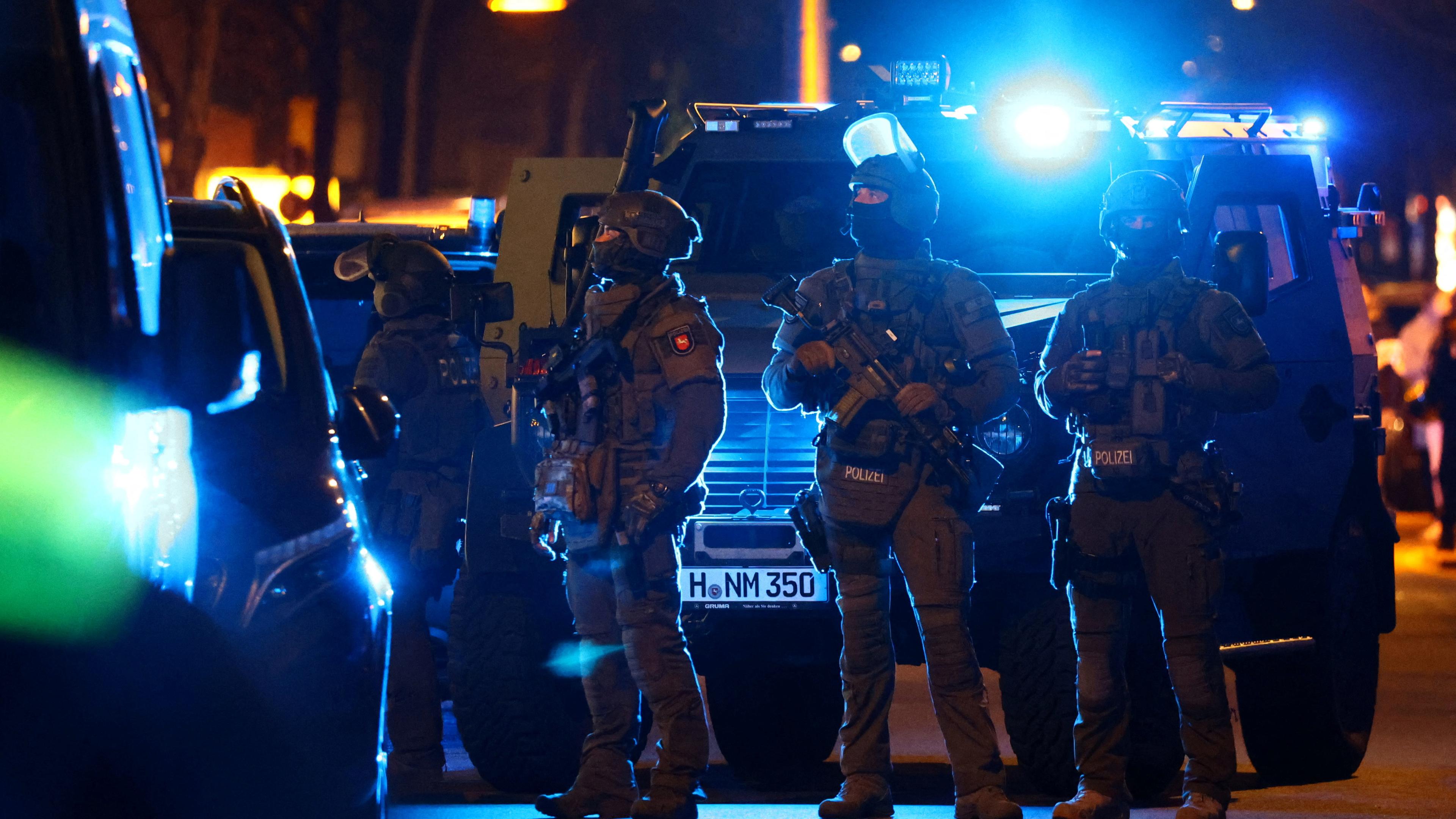 Bewaffnete Polizisten in Berlin