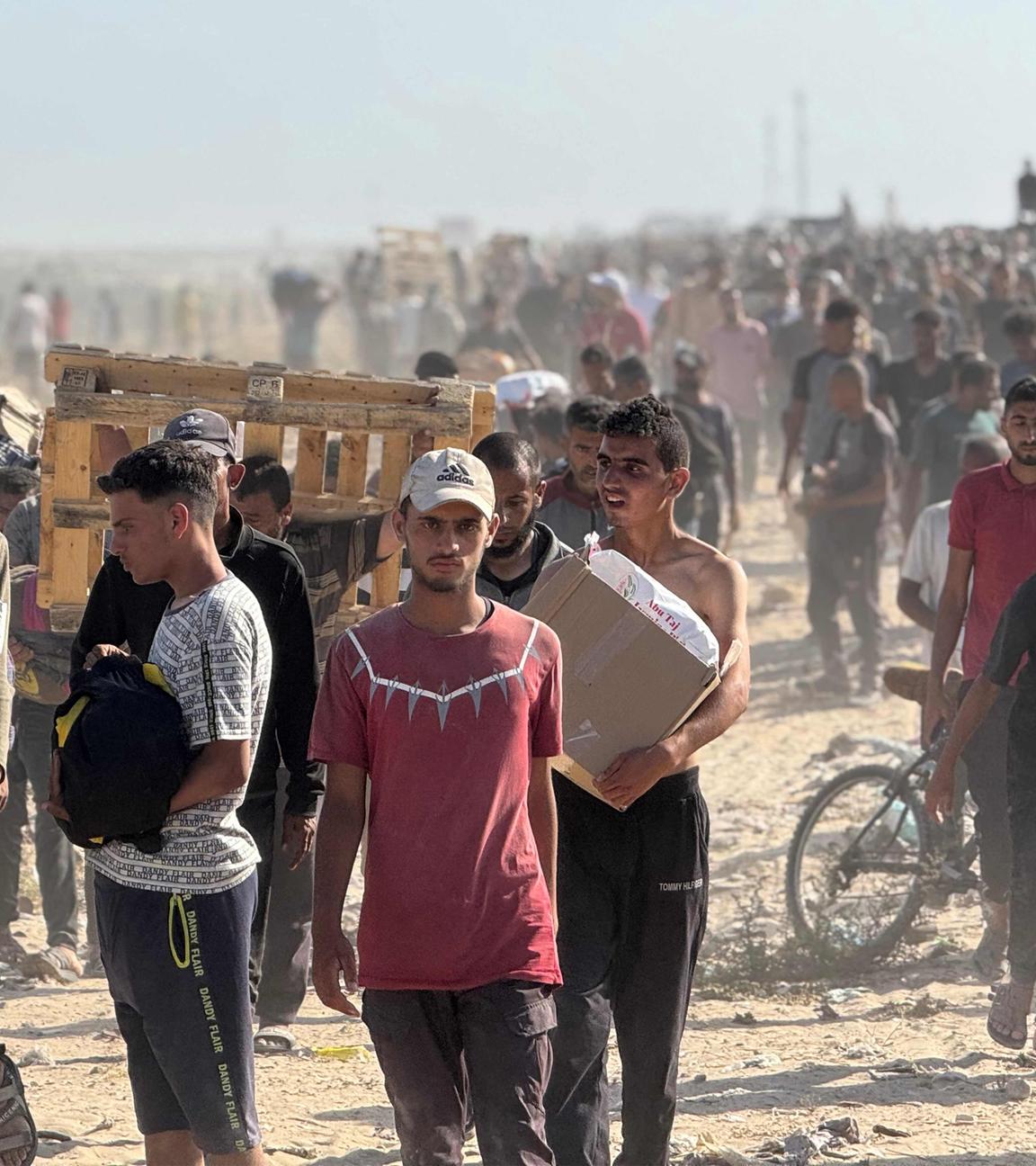 Rafah: Palästinenser erhalten Lebensmittelpakete von einer von den USA unterstützten Stiftung
