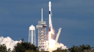 Die Falcon-9-Rakete ist auf dem Weg zur Internationalen Raumstation ISS