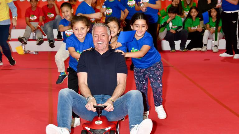Ralf Schumacher gibt Gummi bei Kindertag