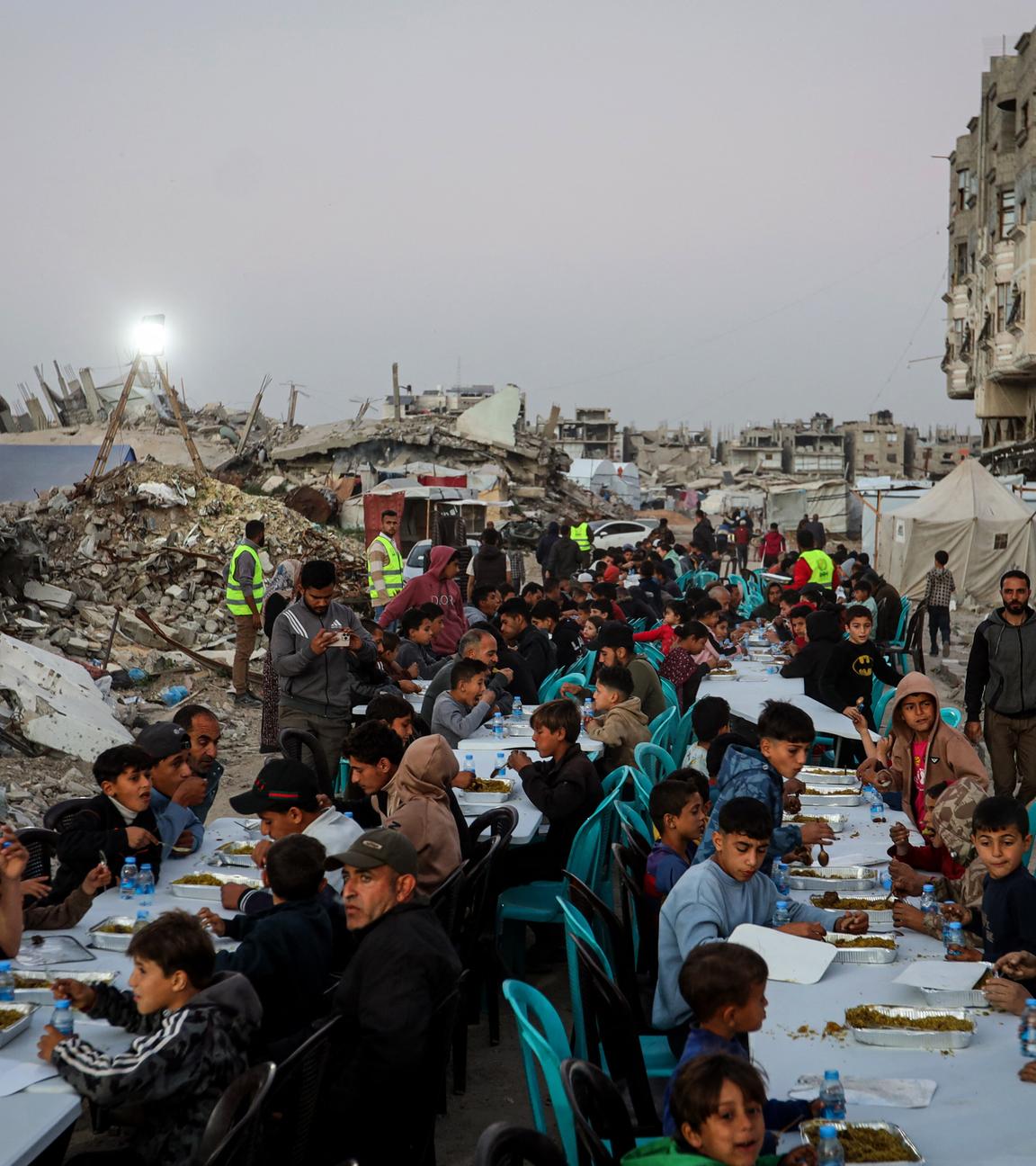 Die IHH Humanitarian Relief Foundation organisierte am 18. Februar 2026 während des heiligen Monats Ramadan in Gaza-Stadt Gaza ein Iftar-Programm 
