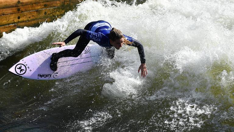 Valeska Schneider zählt zu Deutschlands Besten im Rapid Surfen