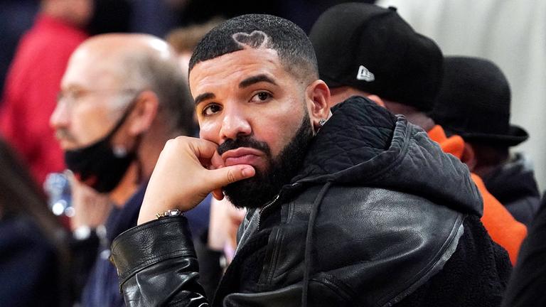 Rapper Drake bei einer öffentlichen Veranstaltung. 