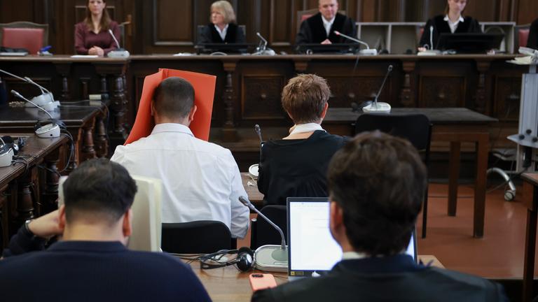 Urteil: Raser töten Zweijährigen