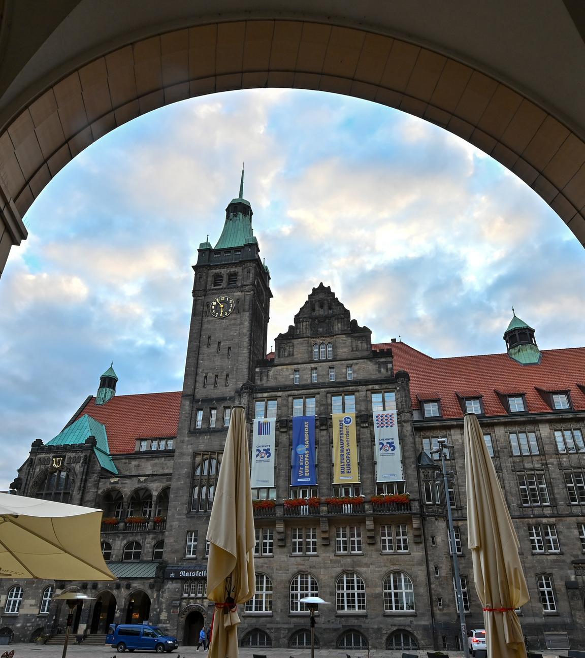 Sachsen, Chemnitz: Blick auf das Neue Rathaus in Chemnitz.