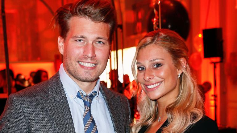 Raúl Richter und Vanessa Schmitt bei einer öffentlichen Veranstaltung.