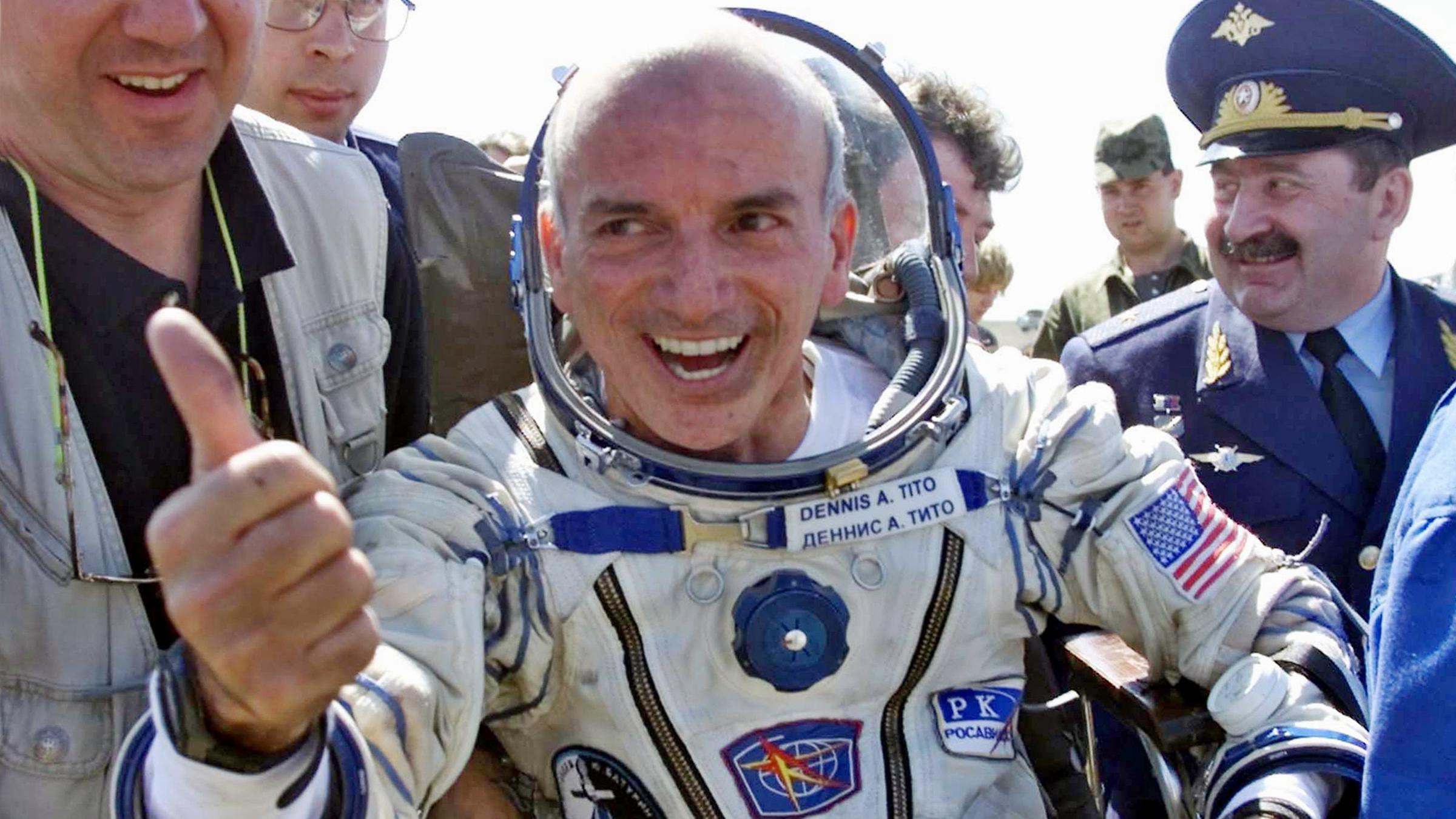 April 2001: US-Multimillionär Dennis Tito ist erster Weltraumtourist