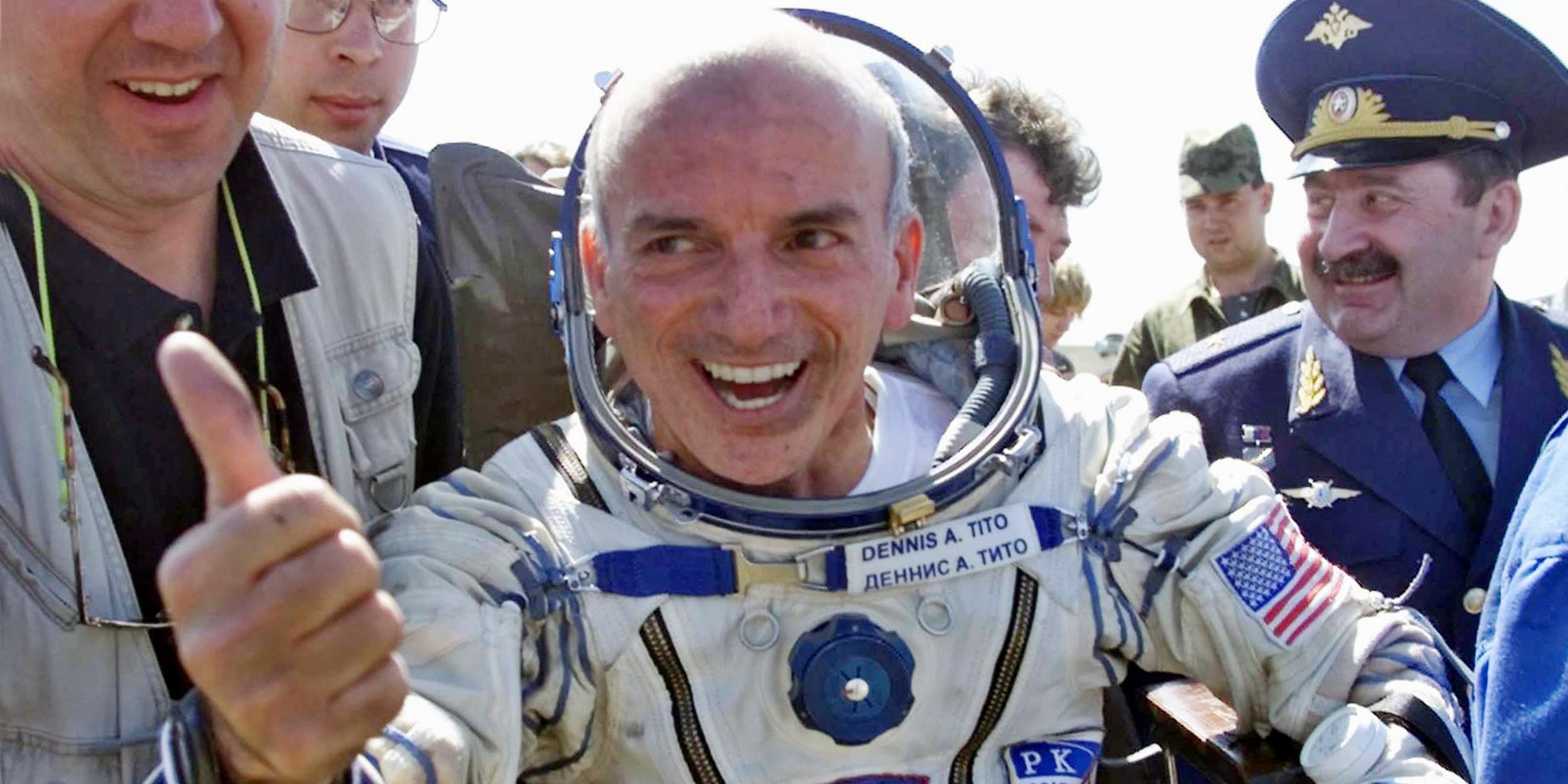 April 2001: US-Multimillionär Dennis Tito ist erster Weltraumtourist