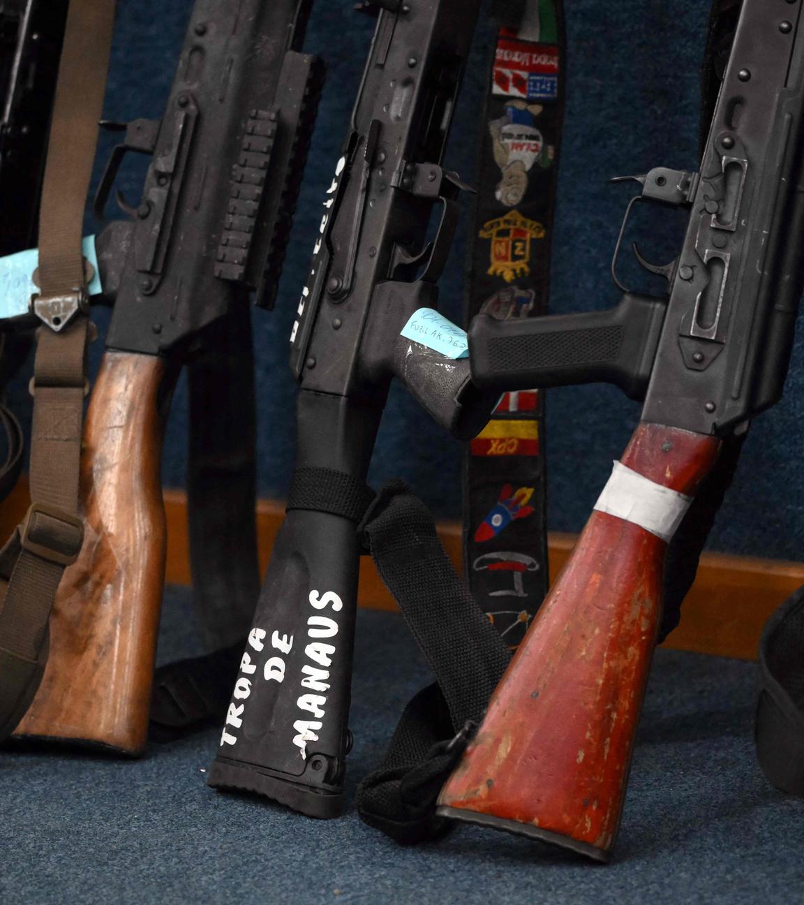 Der Mangel an Mikrochips wird täglich größer und könnte laut dem Hersteller-Verband Aeca schon in wenigen Tagen zu Produktionsstopps führen. Florian Neuhann berichtet.